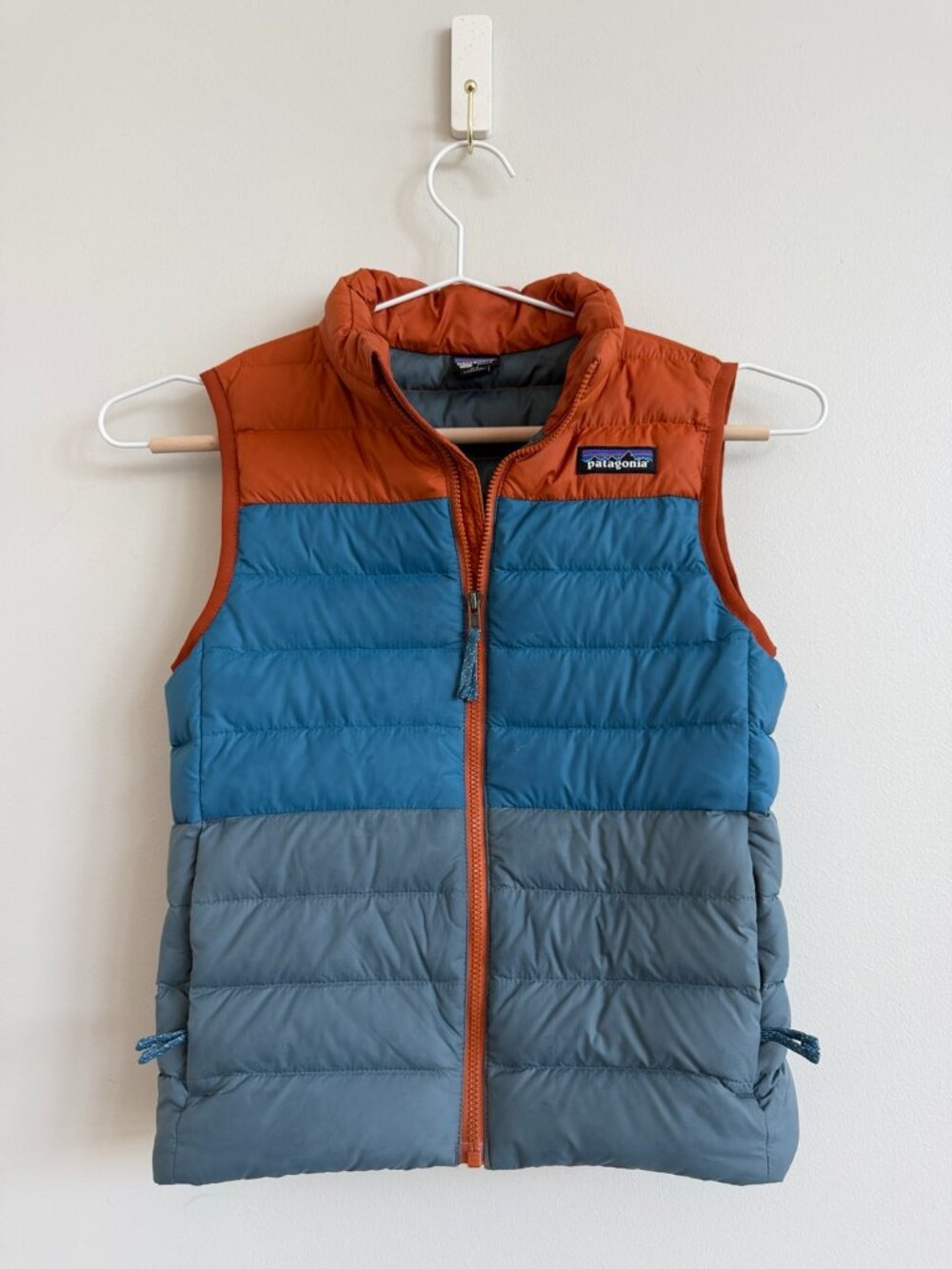 Patagonia Kids Colorblock Down Puffer Vest XS 5-6 Blue Orange Gray
